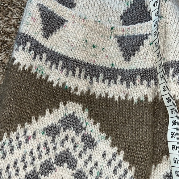 EUC Lovestitch Medium sweater cardigan Neutral colors - Picture 10 of 10